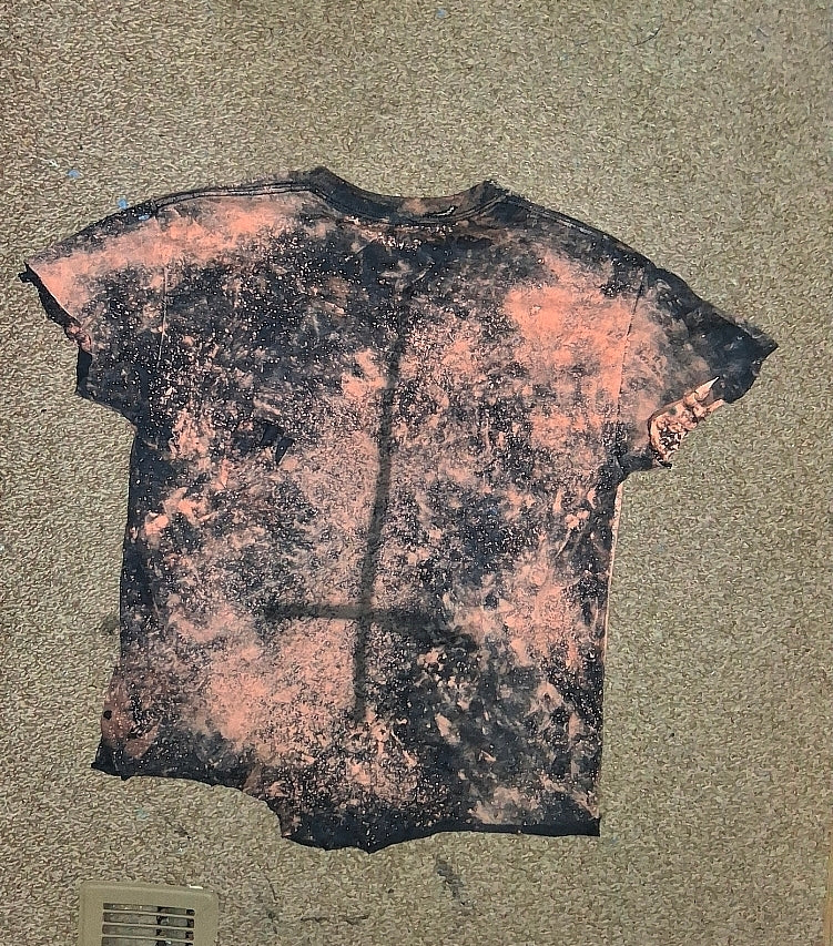 Annagenisi Cropped Bleached Rebirth Graphic Tee